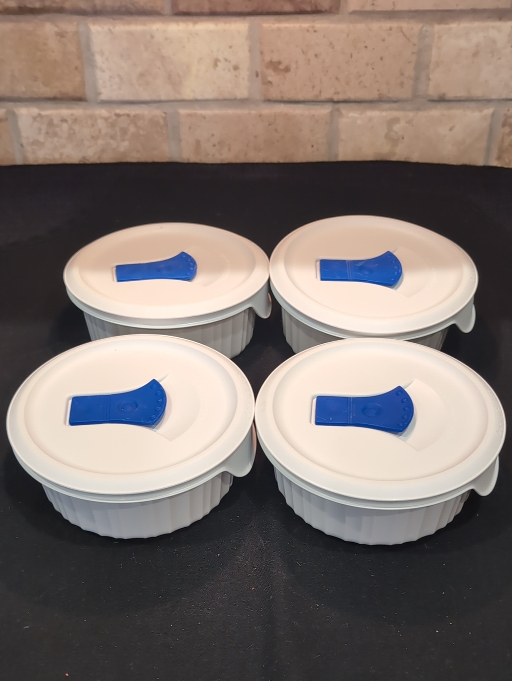 Matching Set Of 4 (Four) Vintage Corningware French White F-16-B W/ Vented Lids
